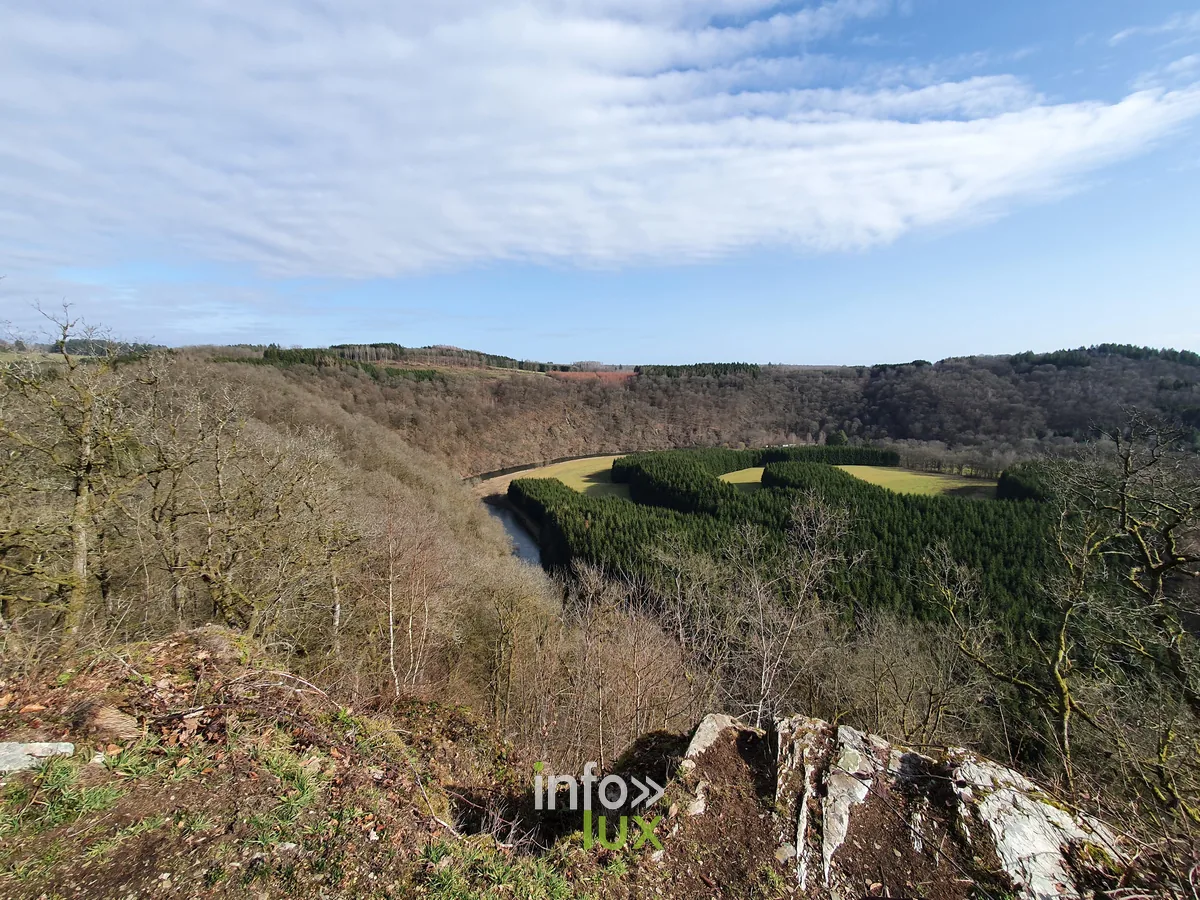 Boucle de la Semois vue du point de vue de la Croix de Saint-Remacle à Cugnon