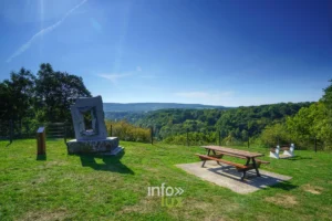 La vallée de l'Aisne depuis le point de vue d'Ozo, près de Durbuy