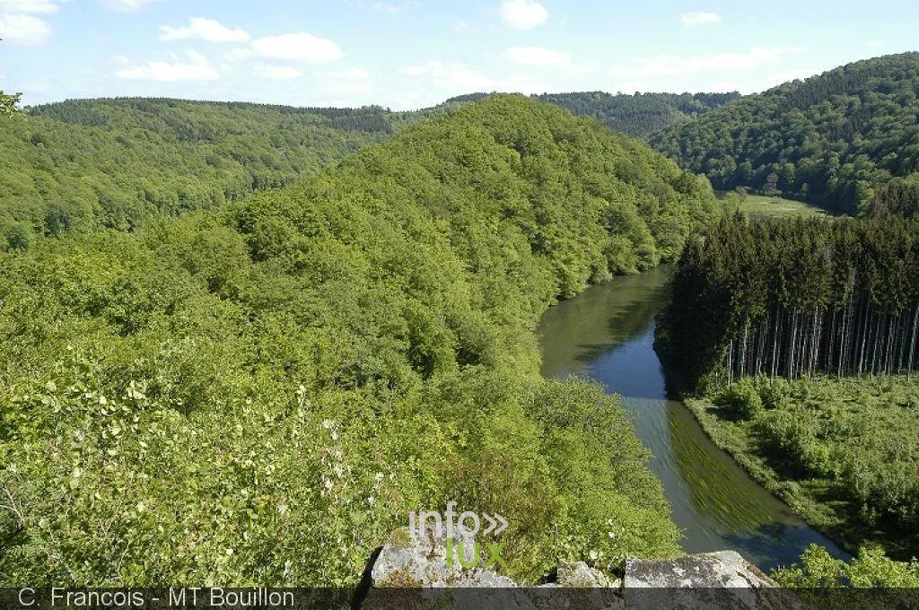 La Semois et la vallée depuis le Pic du Diable à Corbion