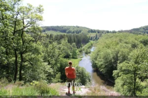 Le méandre de la Semois au pied de la Roche de l'Écureuil à Chiny