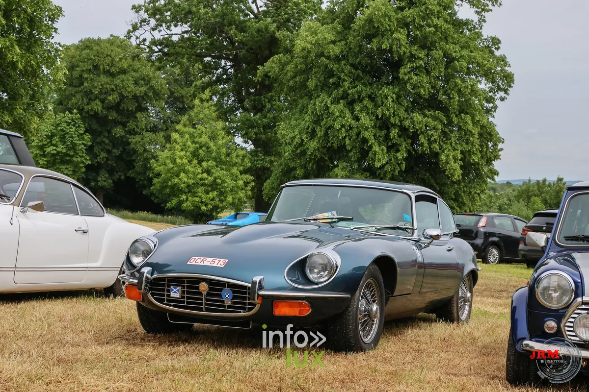 Salon Vintage et Rallye Oldtimer au château de Tancrémont (Pepinster), photo Jérémy Leboutte
