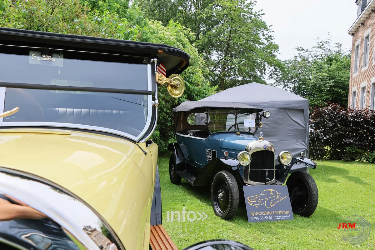Salon Vintage et Rallye Oldtimer au château de Tancrémont (Pepinster), photo Jérémy Leboutte