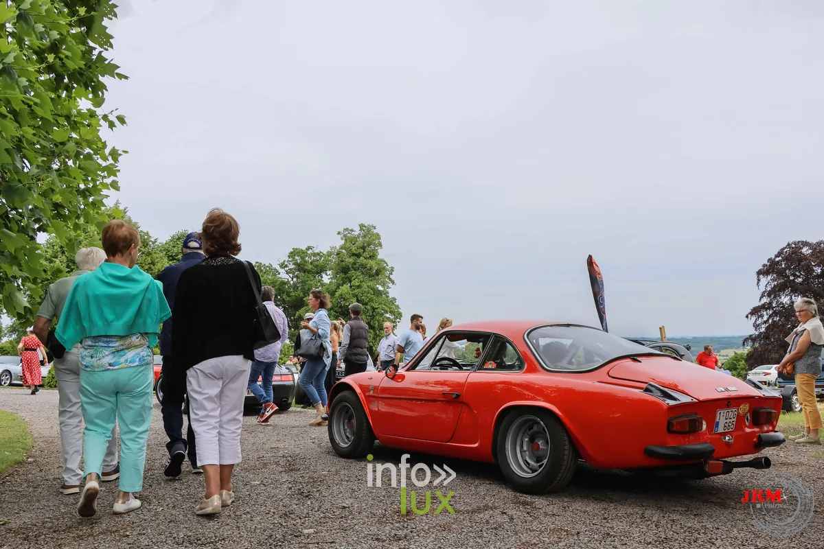 Salon Vintage et Rallye Oldtimer au château de Tancrémont (Pepinster), photo Jérémy Leboutte