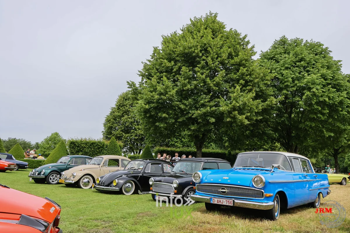 Salon Vintage et Rallye Oldtimer au château de Tancrémont (Pepinster), photo Jérémy Leboutte