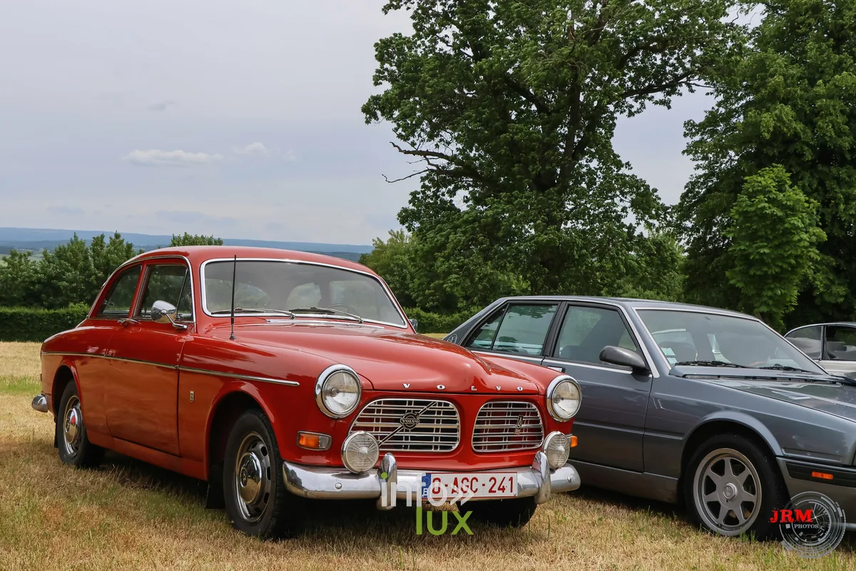 Salon Vintage et Rallye Oldtimer au château de Tancrémont (Pepinster), photo Jérémy Leboutte
