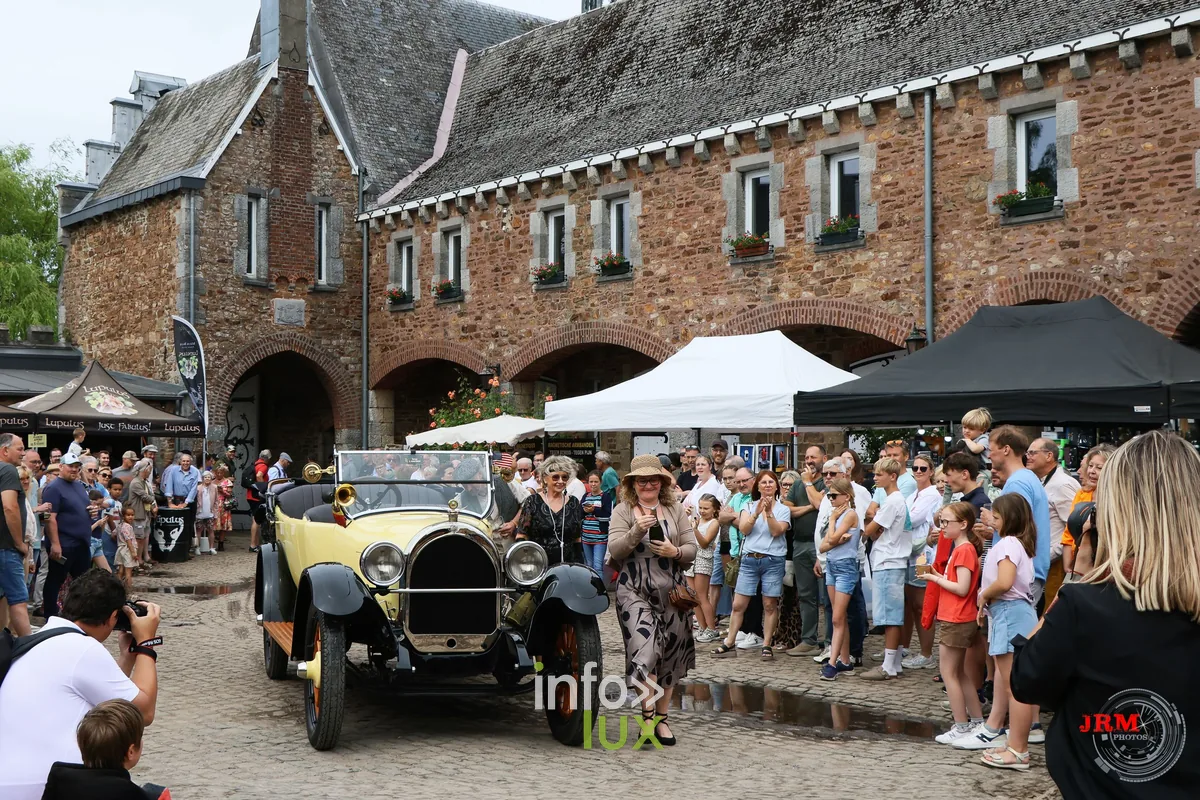 Salon Vintage et Rallye Oldtimer au château de Tancrémont (Pepinster), photo Jérémy Leboutte