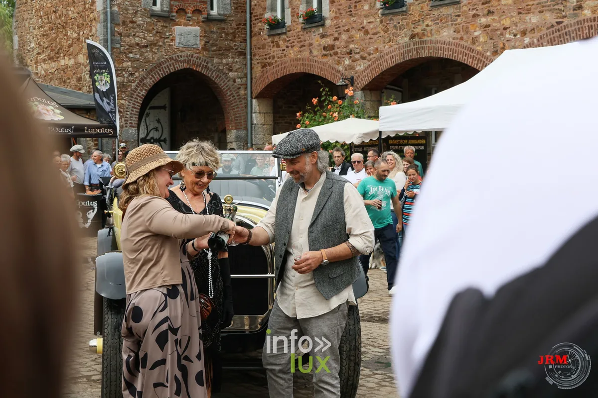 Salon Vintage et Rallye Oldtimer au château de Tancrémont (Pepinster), photo Jérémy Leboutte