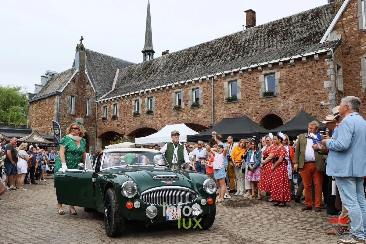Salon Vintage et Rallye Oldtimer au château de Tancrémont (Pepinster), photo Jérémy Leboutte