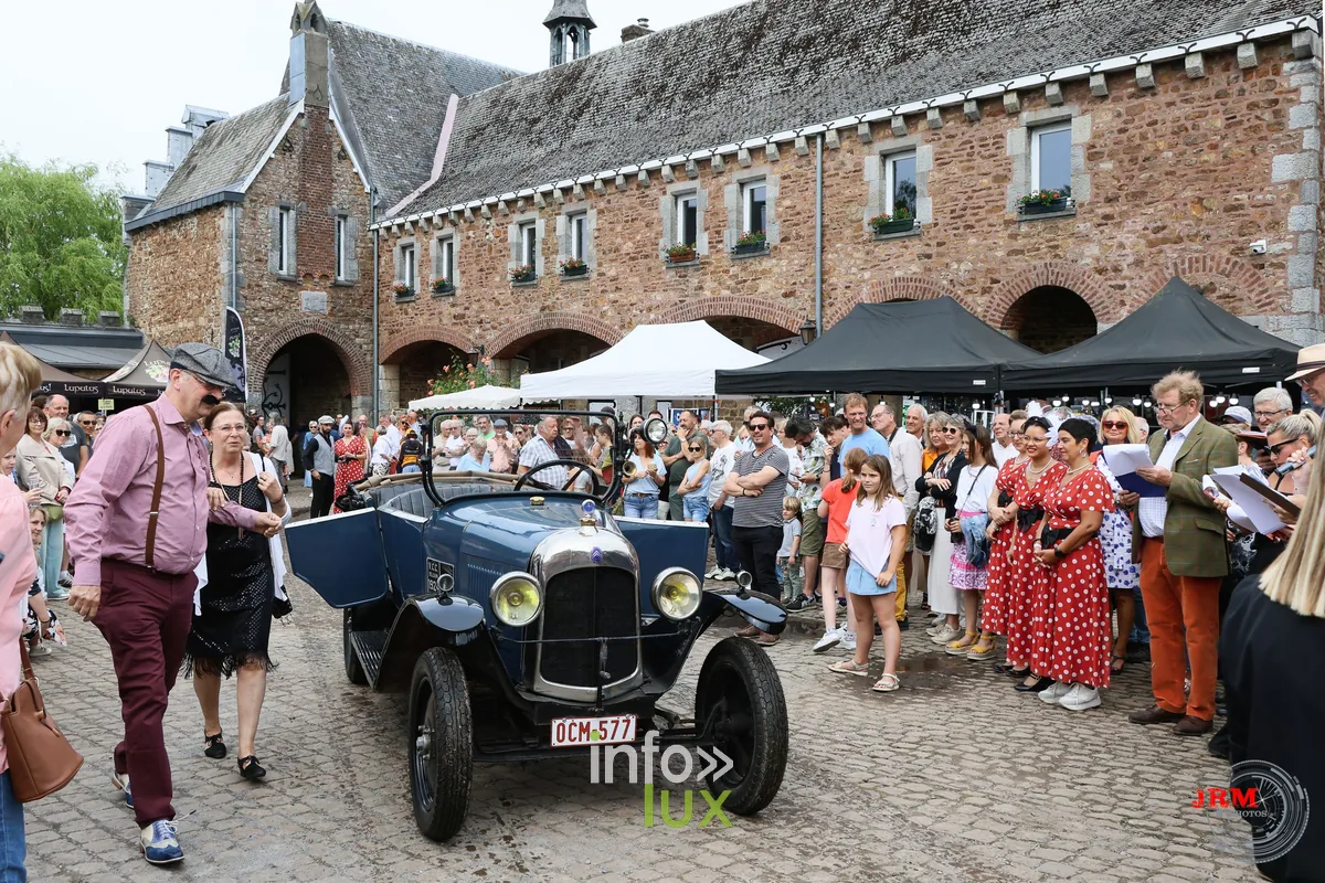 Salon Vintage et Rallye Oldtimer au château de Tancrémont (Pepinster), photo Jérémy Leboutte