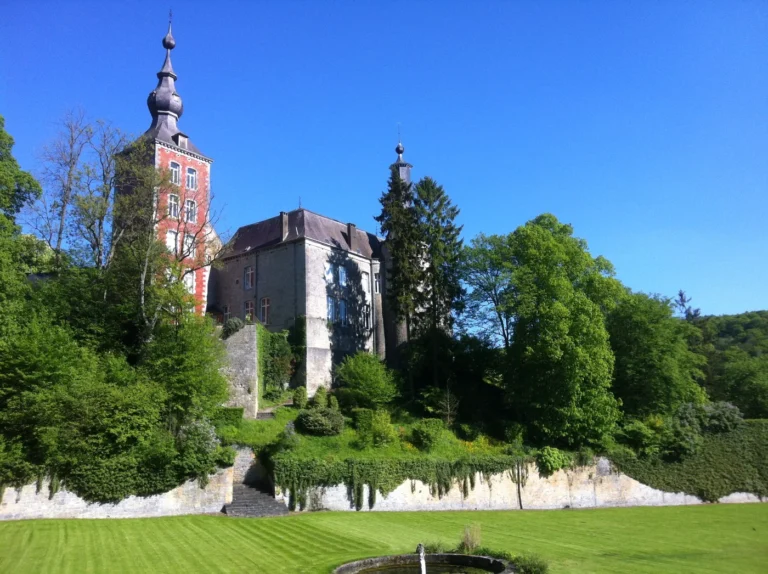 Vierves-sur-Viroin : un des Plus Beaux Villages de Wallonie
