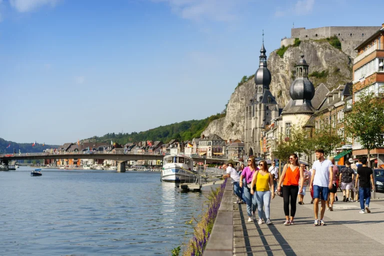 Dinant > Balade > Visite guidée