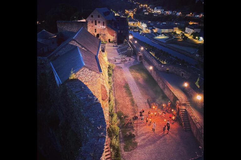 Bouillon > Patrimoine > Visite nocturne aux flambeaux du château fort (été 2026)