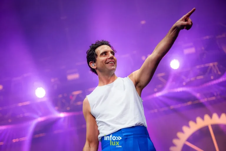 Mika illumine la Foire de Châlons devant 25 000 personnes