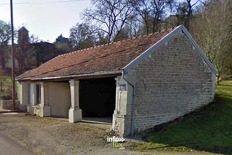 Ancien lavoir de la rue des Gueux à Clefmont