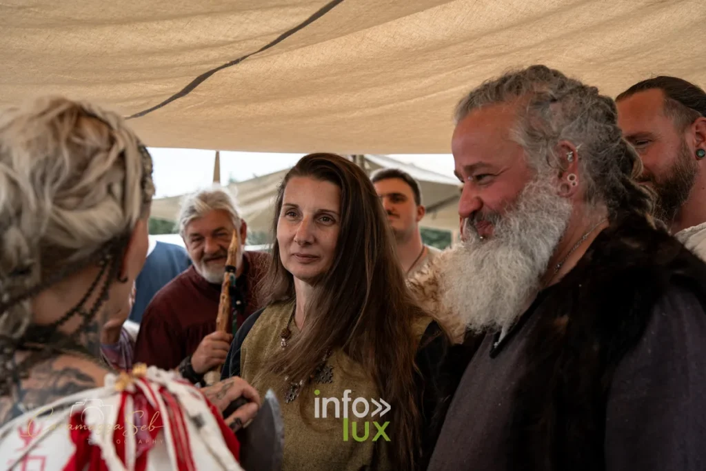 Ceremonie de mariage viking et ecossais au festival Banoria a Saint-Hubert en province de Luxembourg