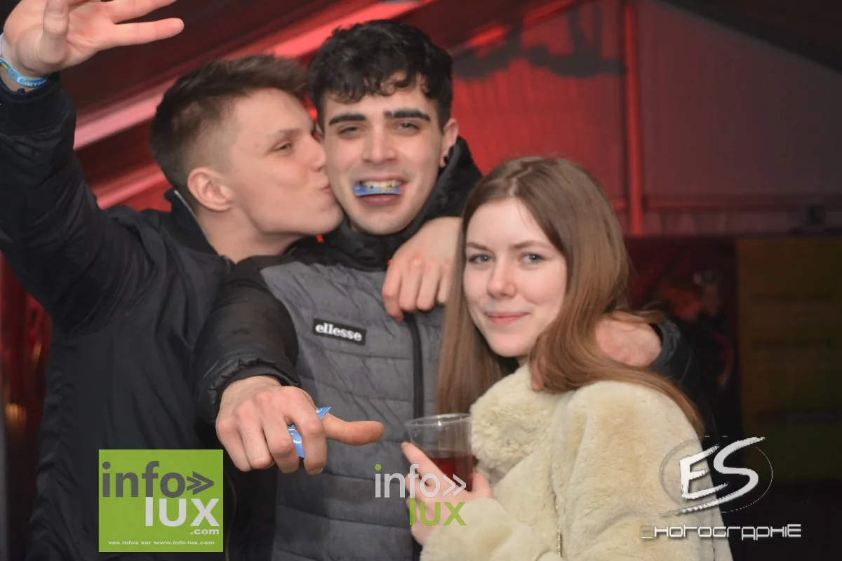 Carnaval de Virton / Saint-Mard – Soirée 80-90 2020 — photo 17