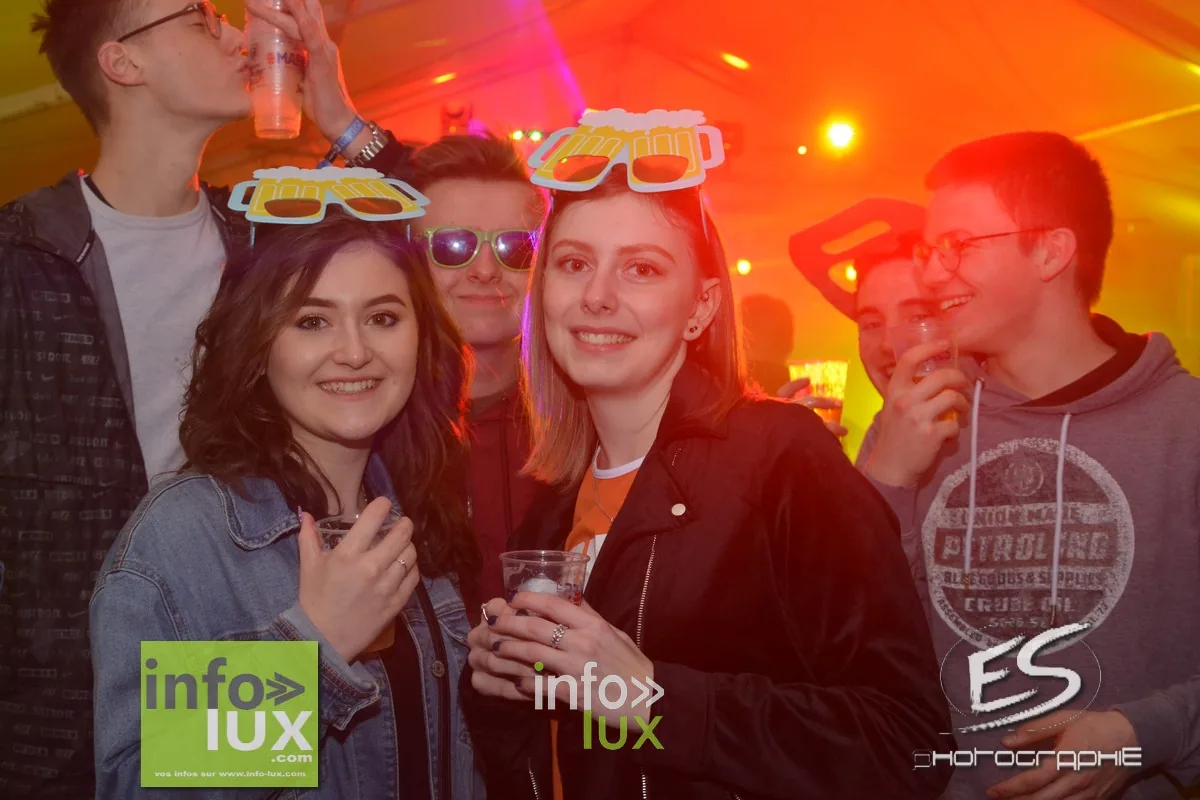 Carnaval de Virton / Saint-Mard – Soirée 80-90 2020 — photo 102