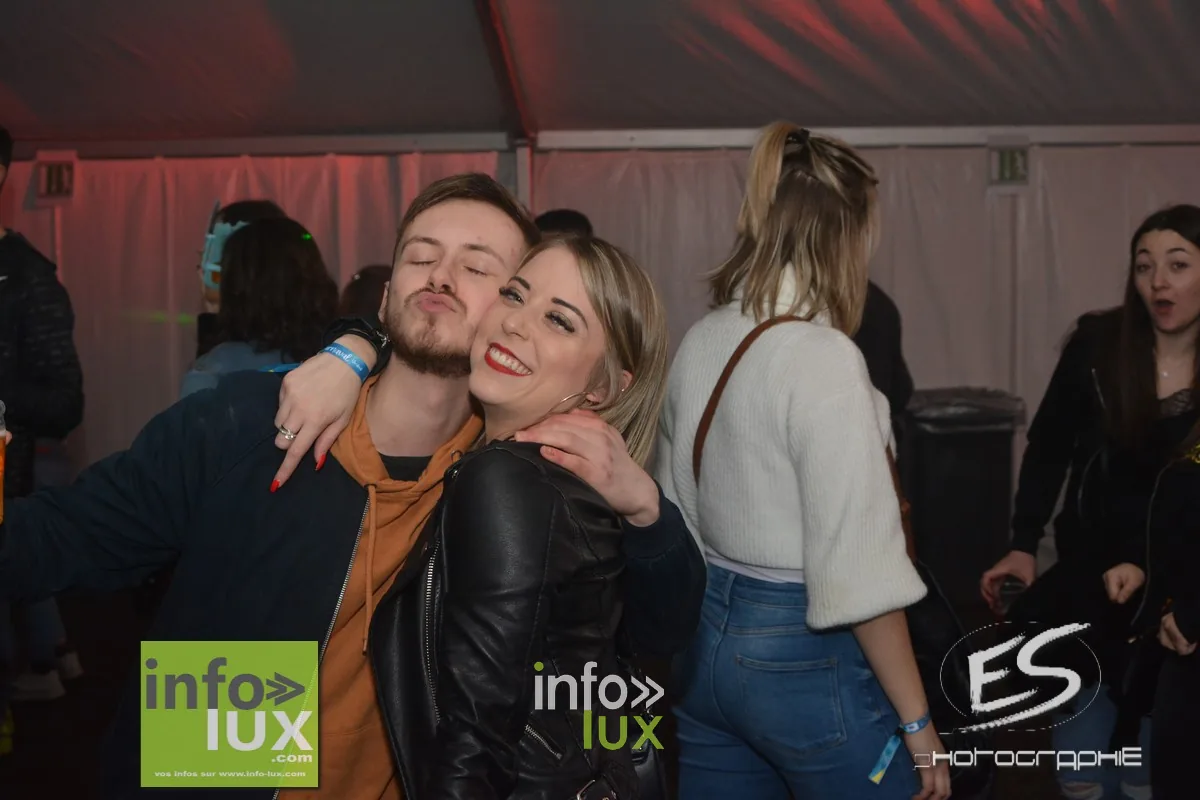Carnaval de Virton / Saint-Mard – Soirée 80-90 2020 — photo 144