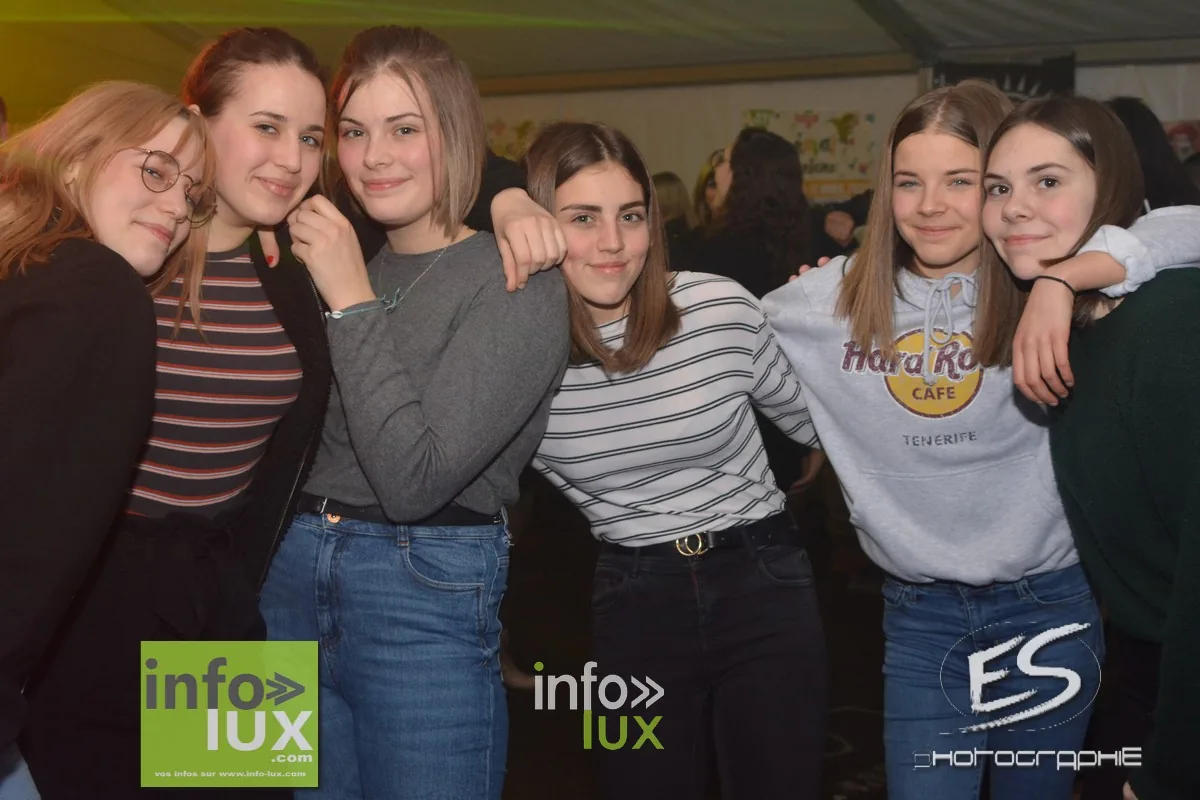 Carnaval de Virton / Saint-Mard – Soirée 80-90 2020 — photo 164