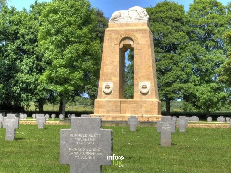 Cimetière militaire allemand Pierrepont à Pierrepont : lieu de mémoire