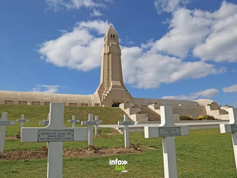 dt ossuaire de douaumont douaumont vaux