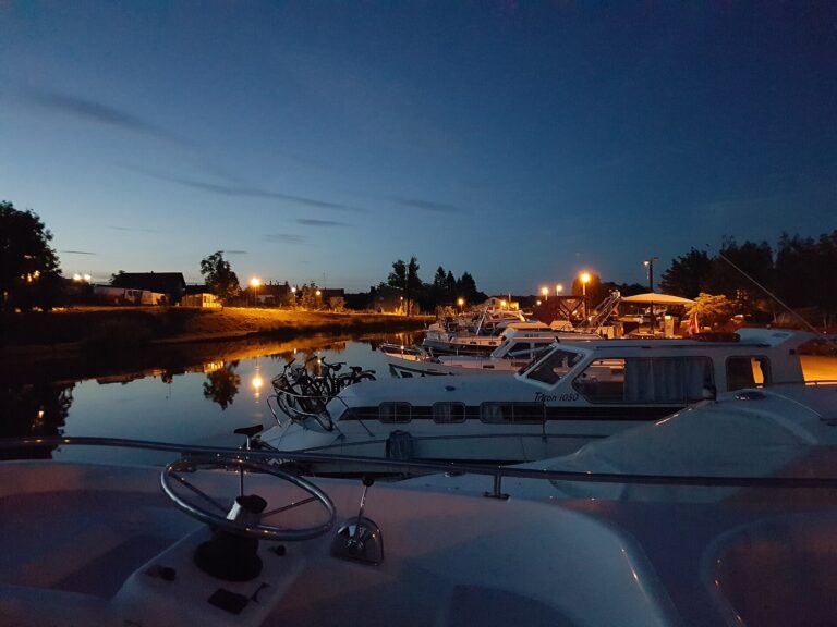 Étang de Mittersheim : baignade et port au fil de la Sarre