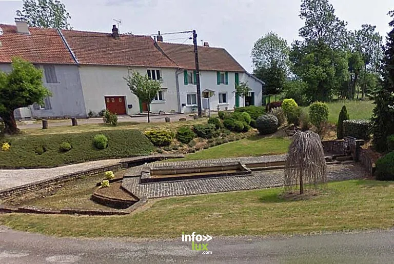 Fontaine de la Dhuys à Pierrefaites
