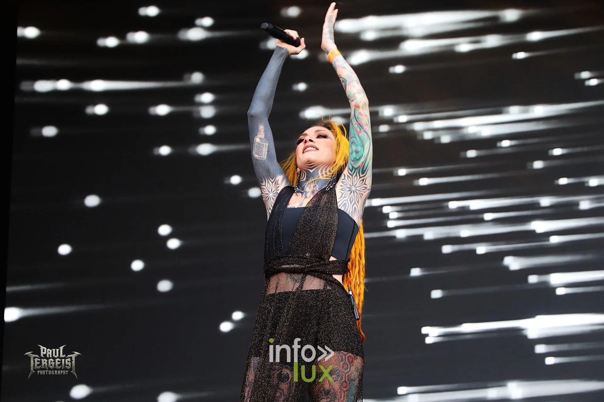 Infected Rain en concert au Graspop Metal Meeting 2026, Lena Scissorhands, photo Paul Tergeist
