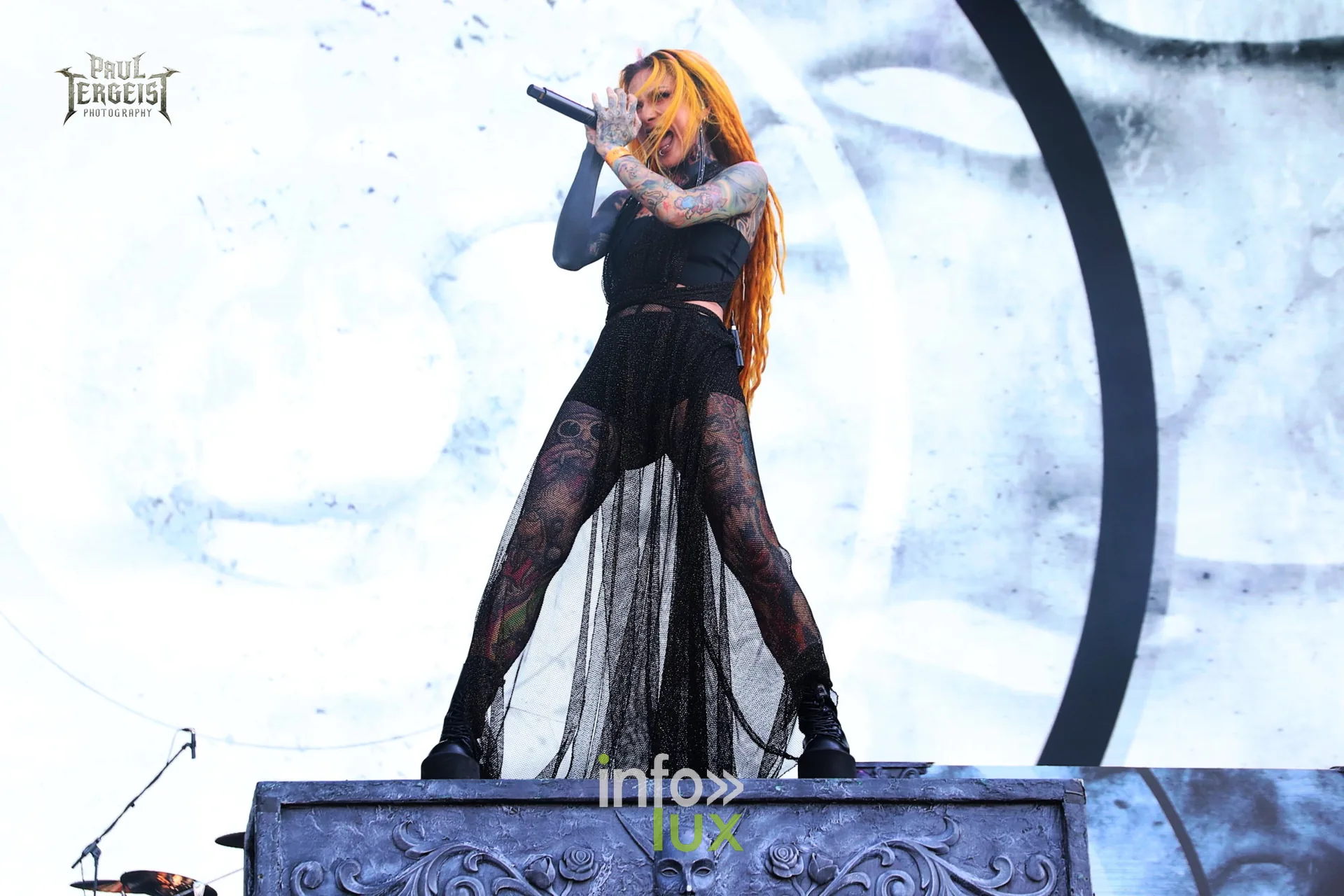 Infected Rain en concert au Graspop Metal Meeting 2026, Lena Scissorhands, photo Paul Tergeist
