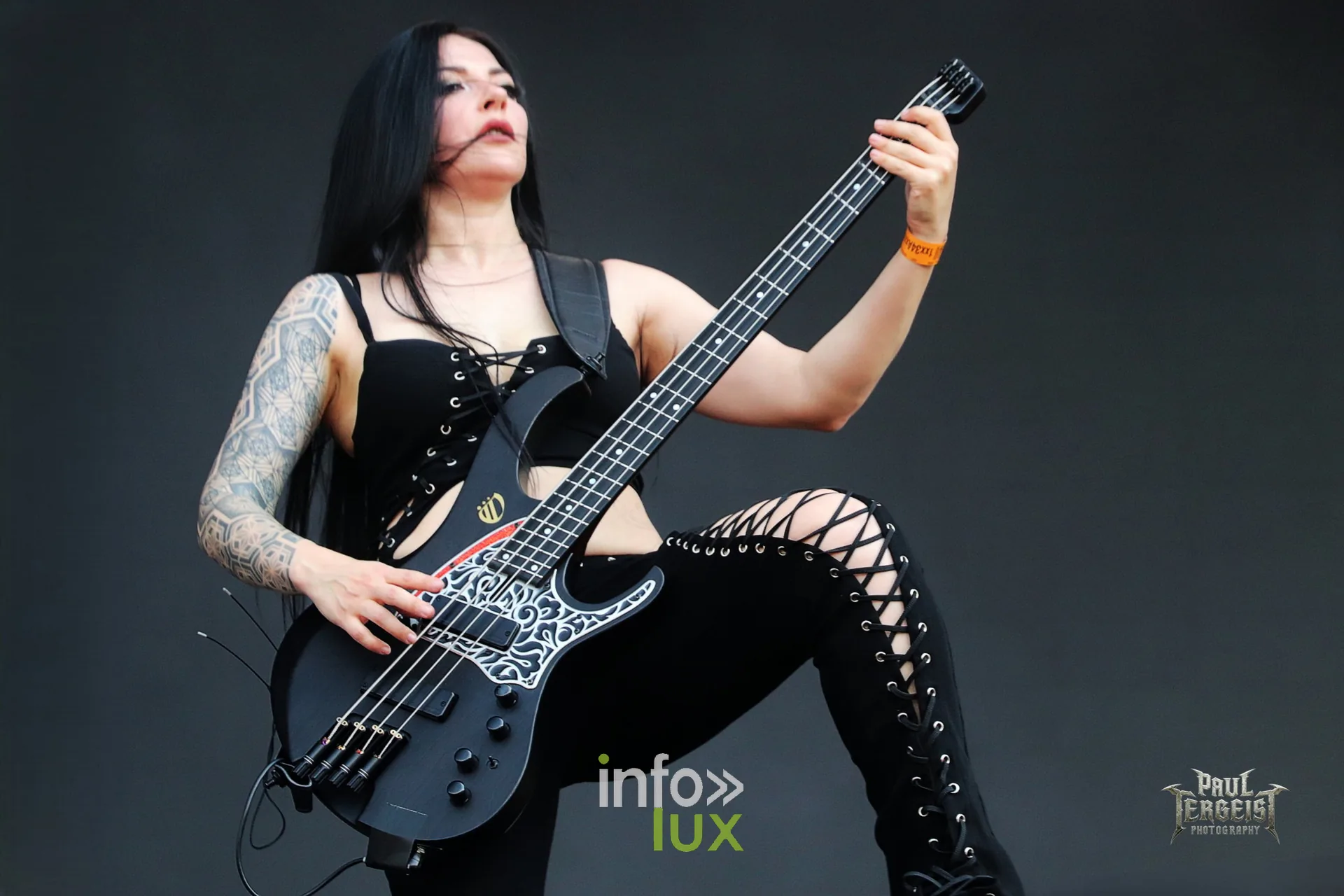 Infected Rain en concert au Graspop Metal Meeting 2026, Lena Scissorhands, photo Paul Tergeist