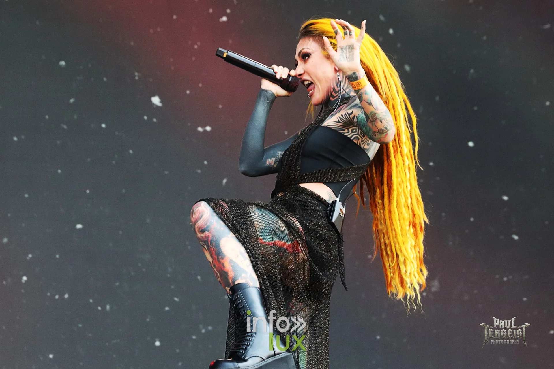 Infected Rain en concert au Graspop Metal Meeting 2026, Lena Scissorhands, photo Paul Tergeist