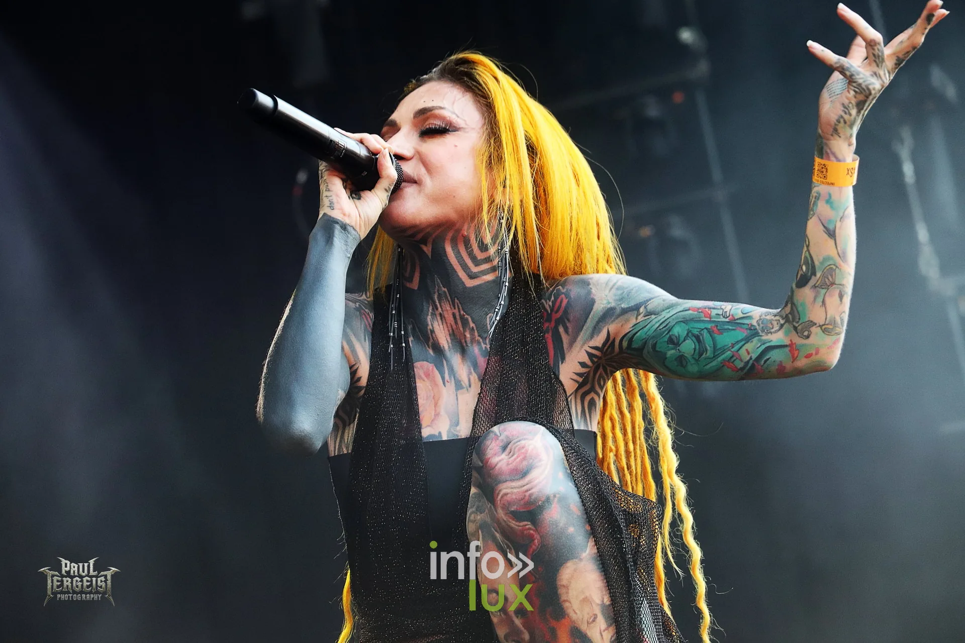 Infected Rain en concert au Graspop Metal Meeting 2026, Lena Scissorhands, photo Paul Tergeist
