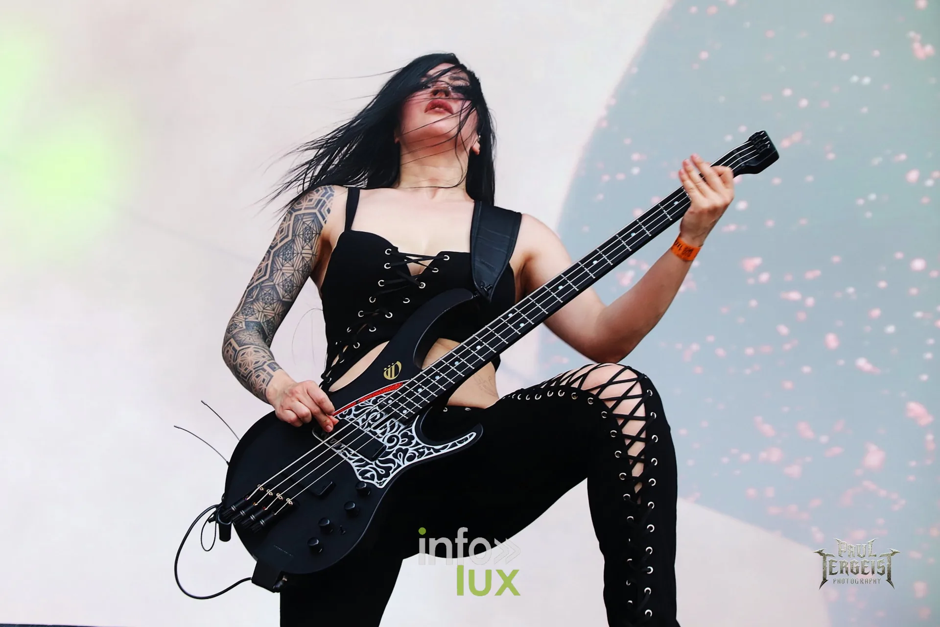 Infected Rain en concert au Graspop Metal Meeting 2026, Lena Scissorhands, photo Paul Tergeist