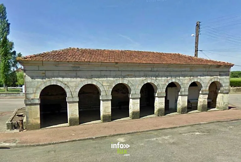 Lavoir monumental de Pressigny