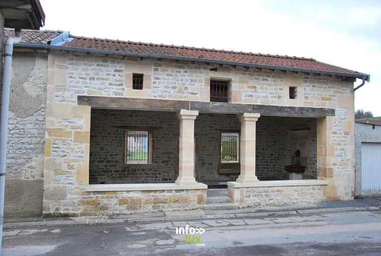 Lavoir restauré de Fronville