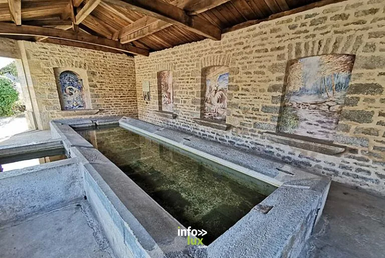 Les fresques du lavoir d’Aujeurres à Aujeurres