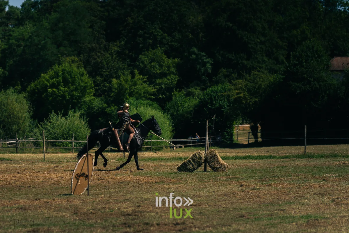 Combat à cheval reconstitué à Malagne