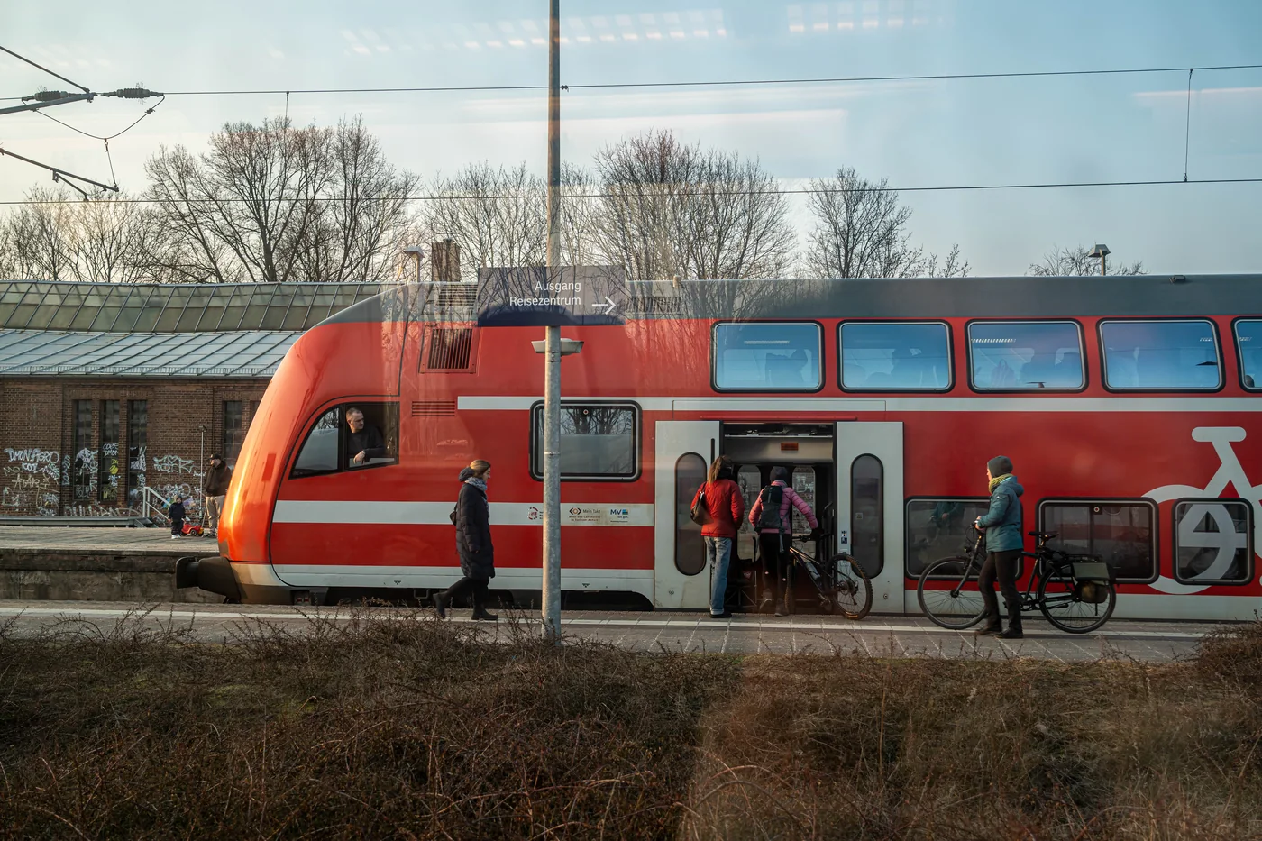Univers ferroviaire et canaux