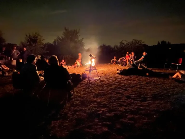 Veillee nocturne en foret lors d'Osons la Nuit avec le CRIE de Saint-Hubert