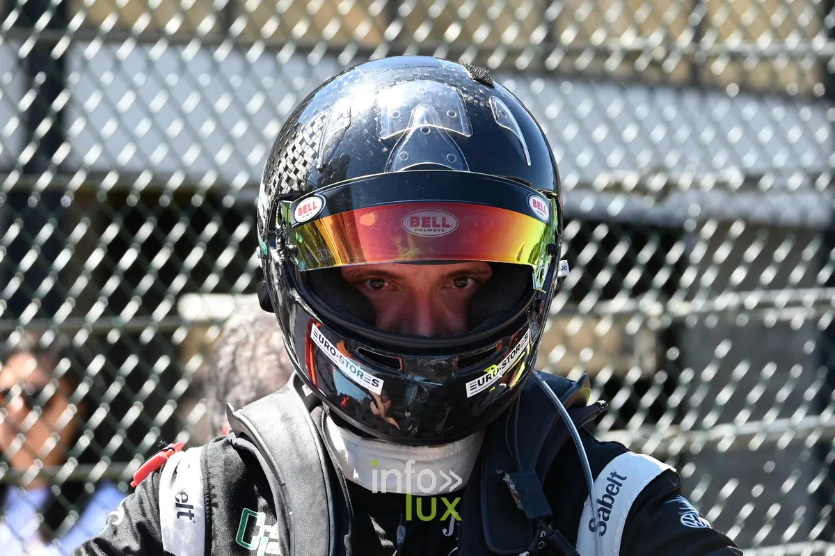 Quentin Laruelle, casque Bell, avant de reprendre le volant aux 25 Heures Fun Cup 2026 de Spa