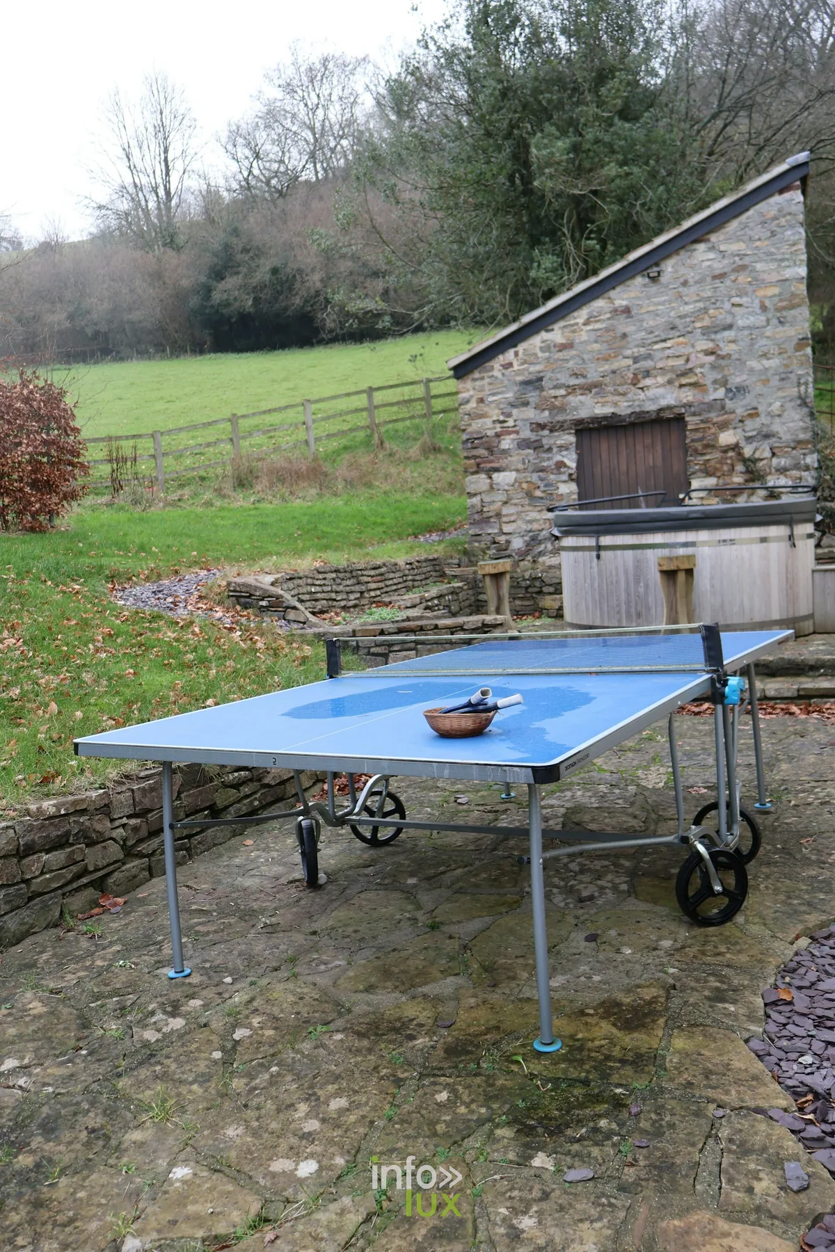 Spa extérieur avec jets, hydromassage et détente par forte chaleur