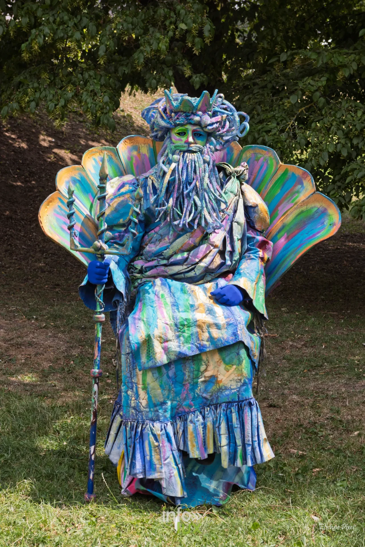 Statue vivante au festival Statues en Marche 2026 a Marche-en-Famenne, photo Etienne Pixel
