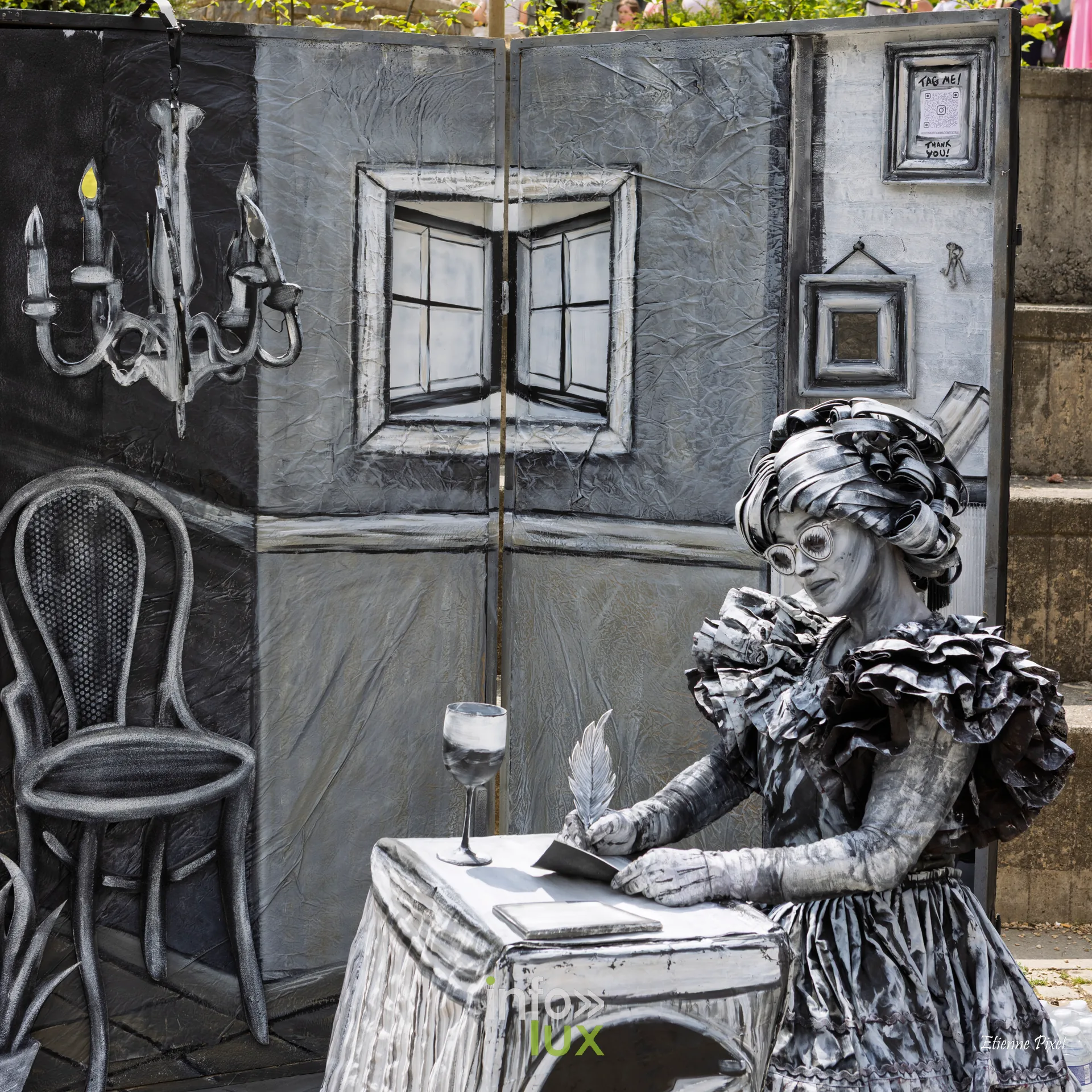 Statue vivante au festival Statues en Marche 2026 a Marche-en-Famenne, photo Etienne Pixel