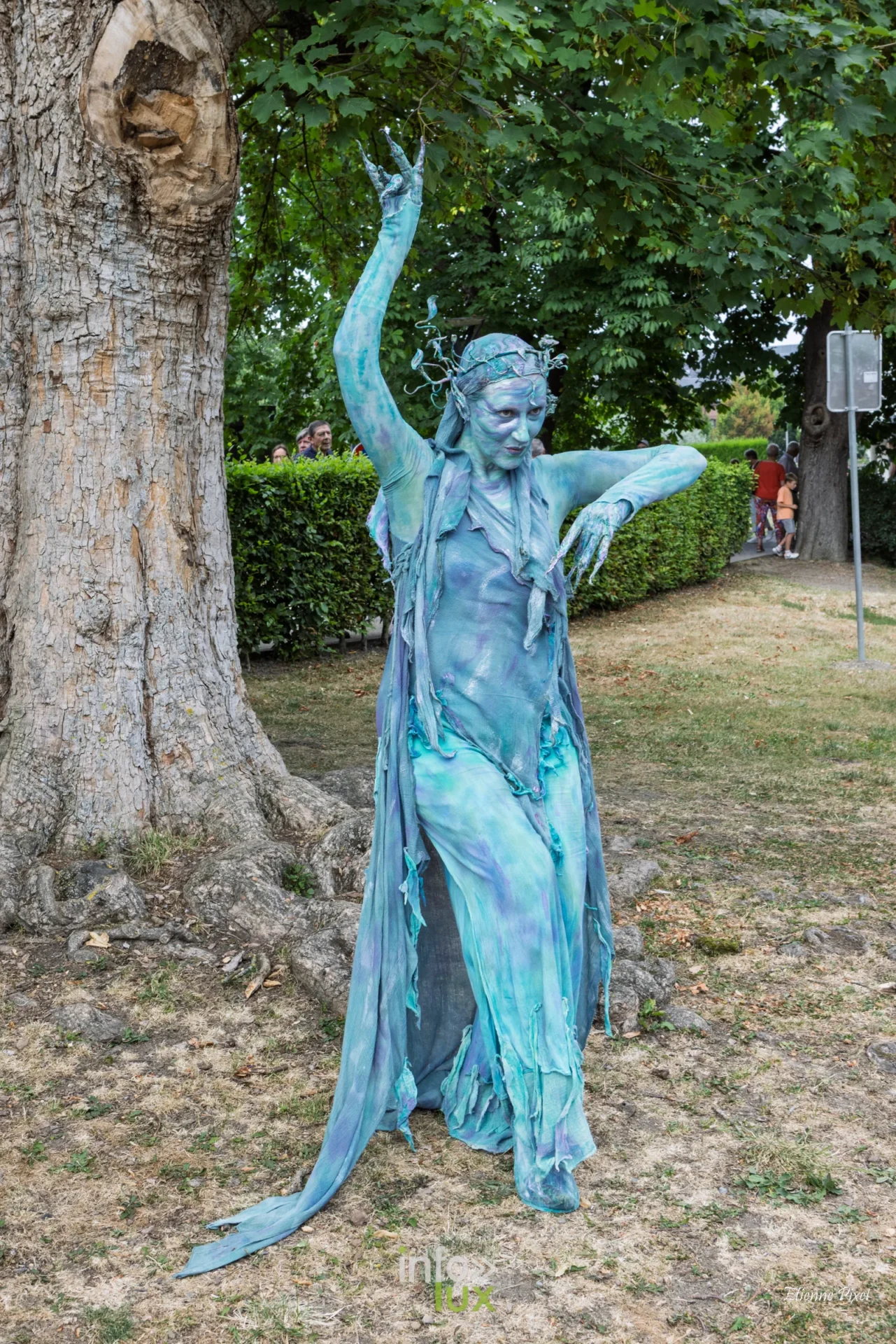 Statue vivante au festival Statues en Marche 2026 a Marche-en-Famenne, photo Etienne Pixel