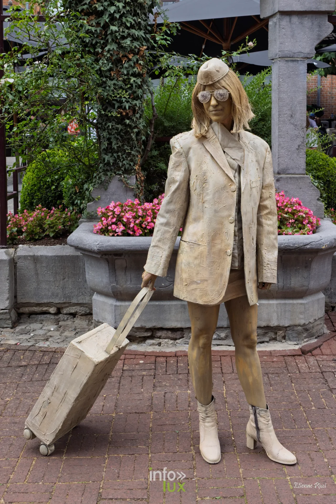 Statue vivante au festival Statues en Marche 2026 a Marche-en-Famenne, photo Etienne Pixel