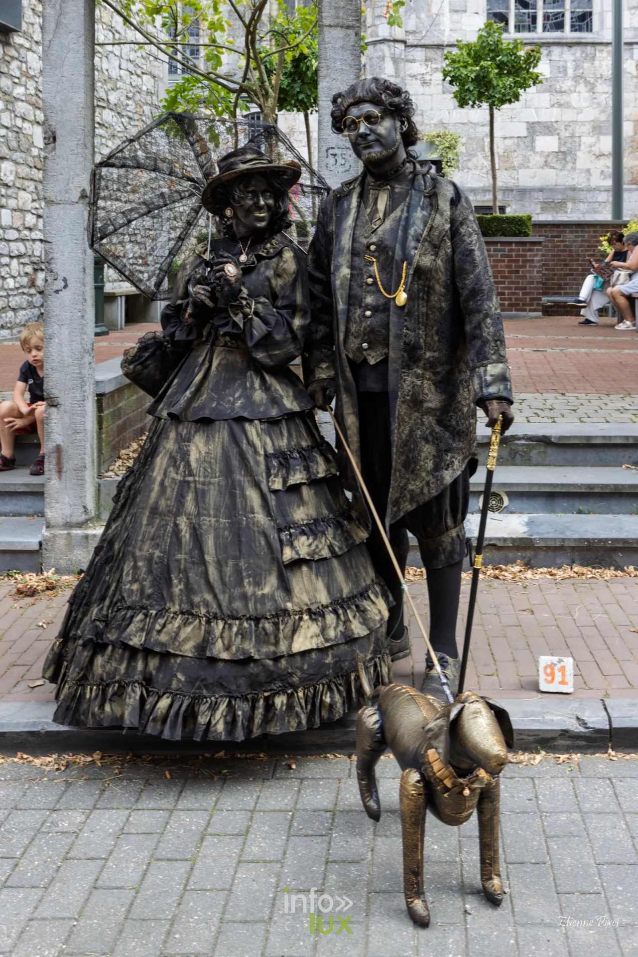 Statue vivante au festival Statues en Marche 2026 a Marche-en-Famenne, photo Etienne Pixel