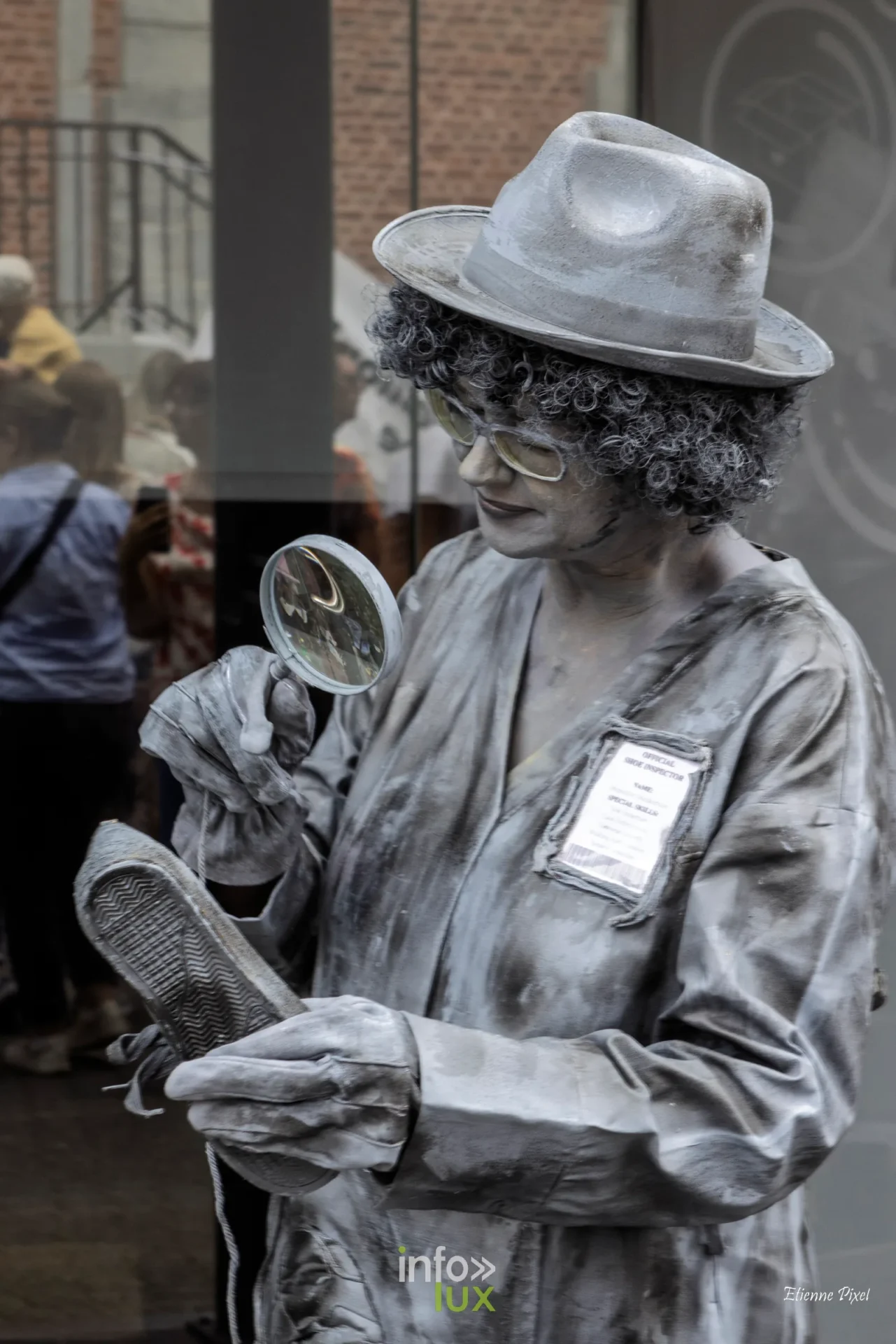 Statue vivante au festival Statues en Marche 2026 a Marche-en-Famenne, photo Etienne Pixel