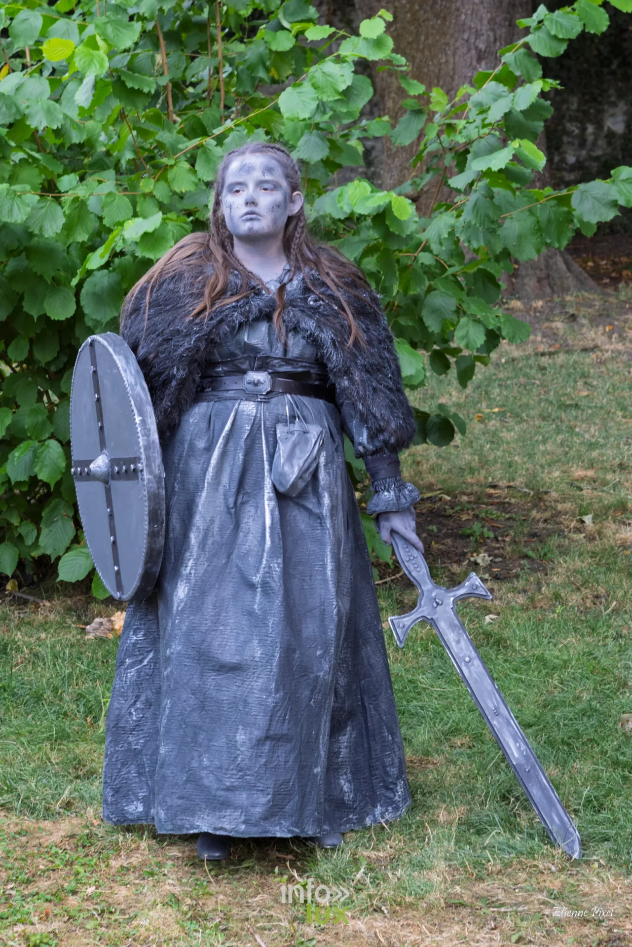 Statue vivante au festival Statues en Marche 2026 a Marche-en-Famenne, photo Etienne Pixel