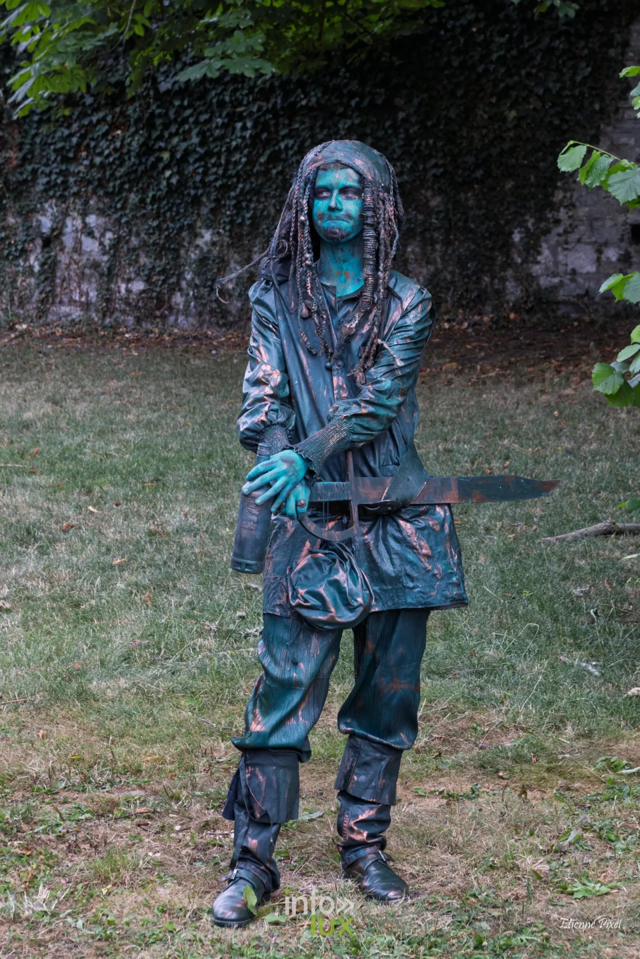 Statue vivante au festival Statues en Marche 2026 a Marche-en-Famenne, photo Etienne Pixel