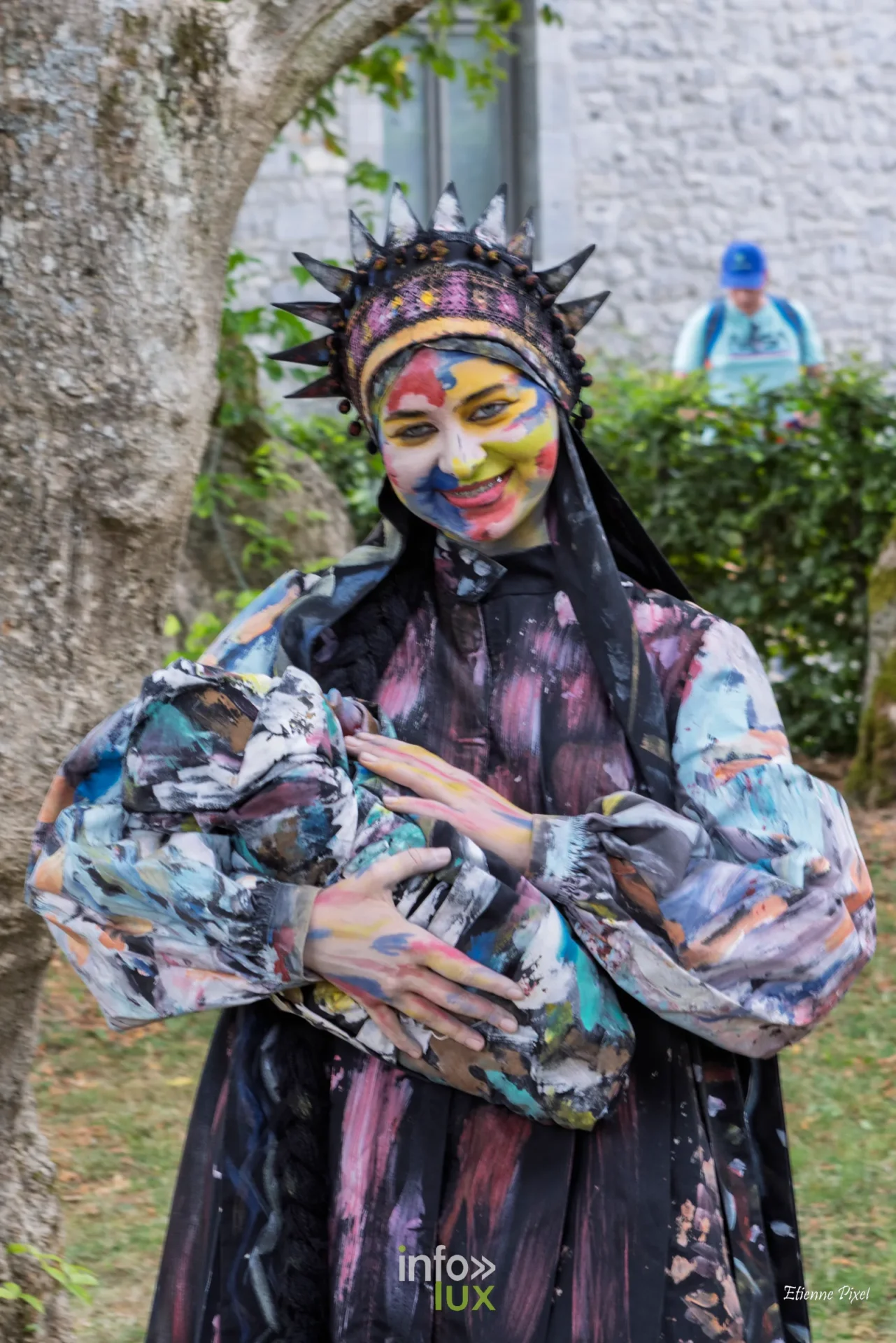 Statue vivante au festival Statues en Marche 2026 a Marche-en-Famenne, photo Etienne Pixel